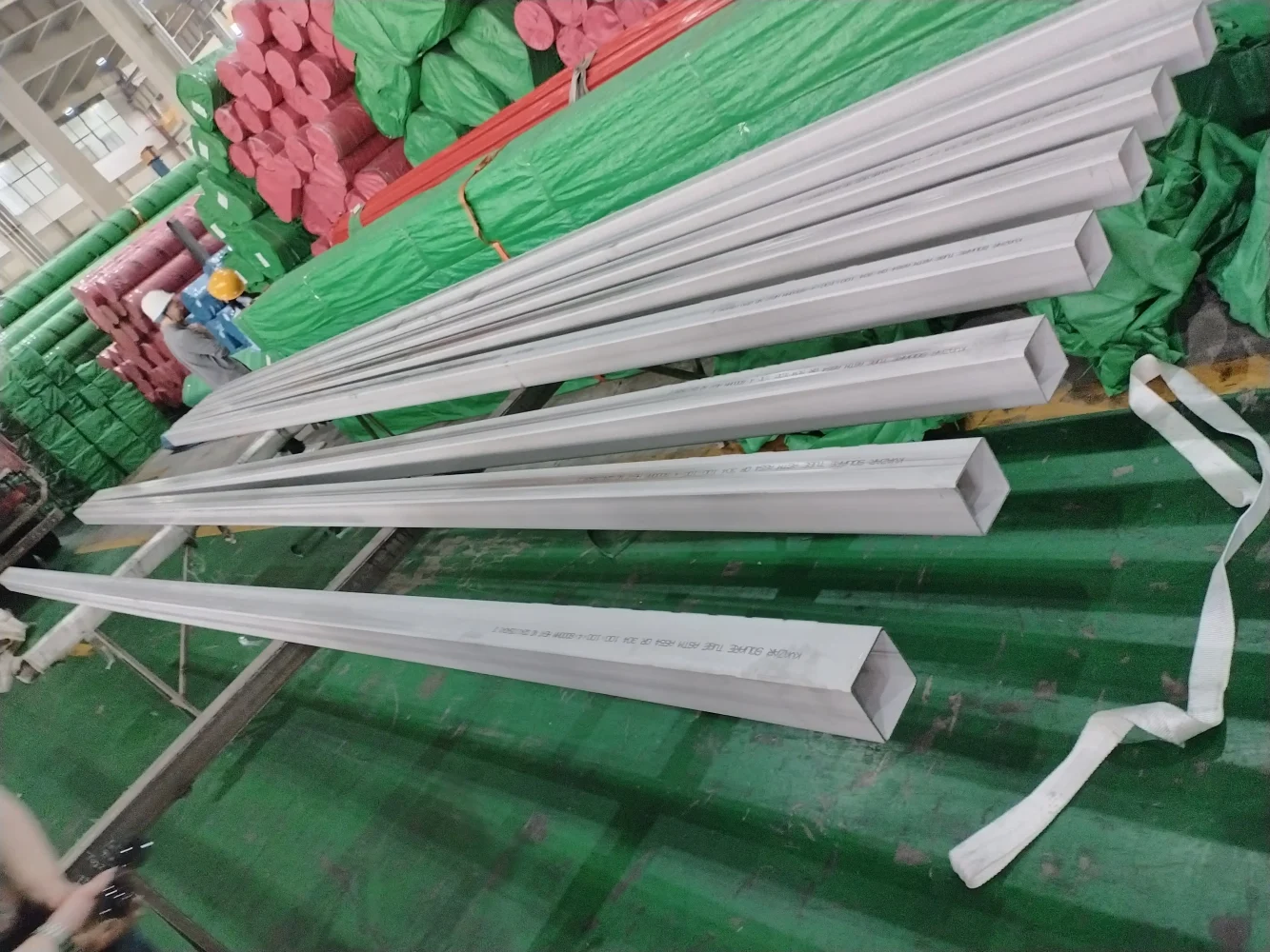 Taller de producción de tubos cuadrados de acero inoxidable ASTM A554